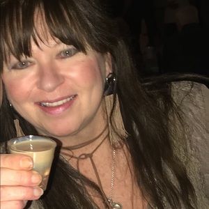 Meet your Posher, Juanita